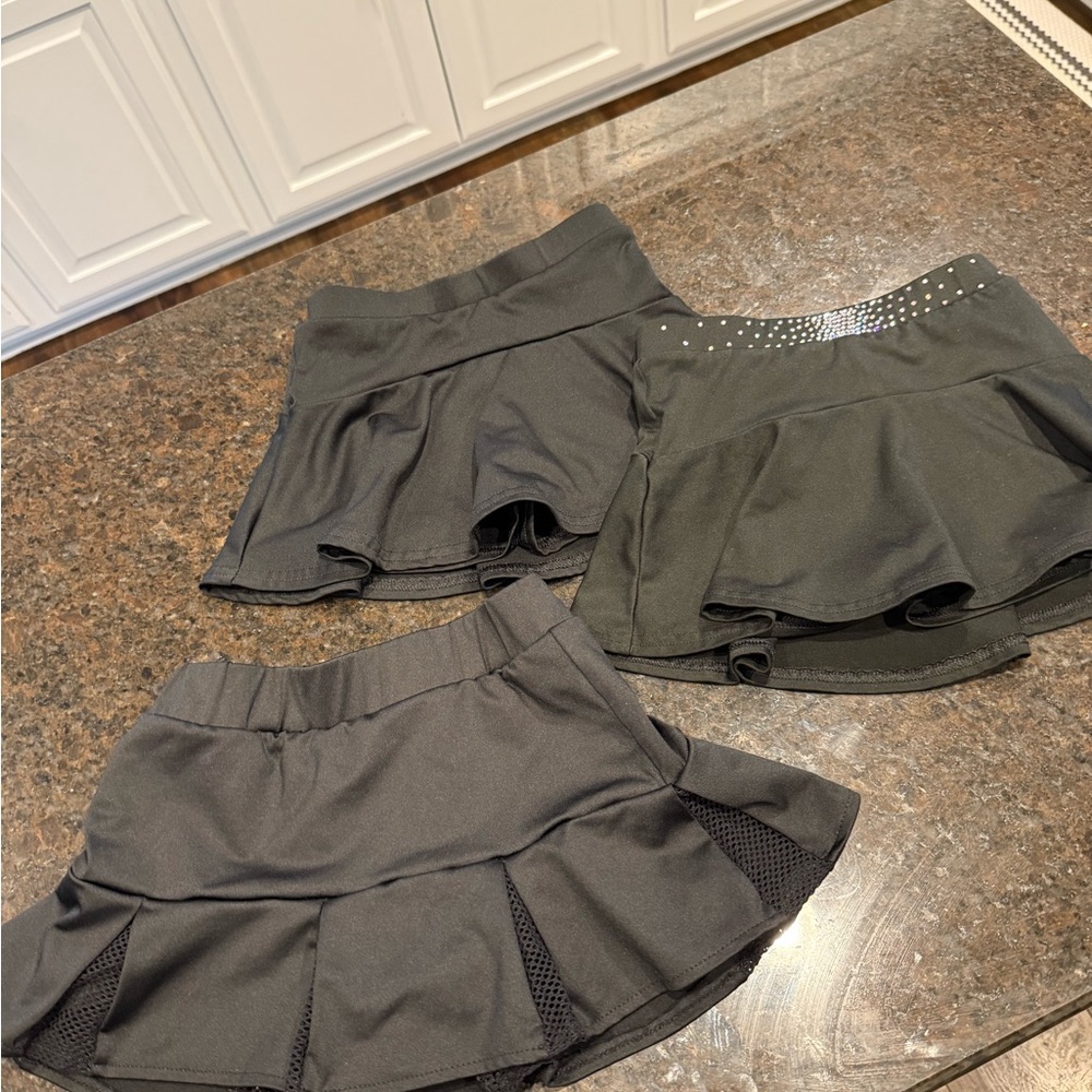 Black Varisty cheer skirts - Youth Medium